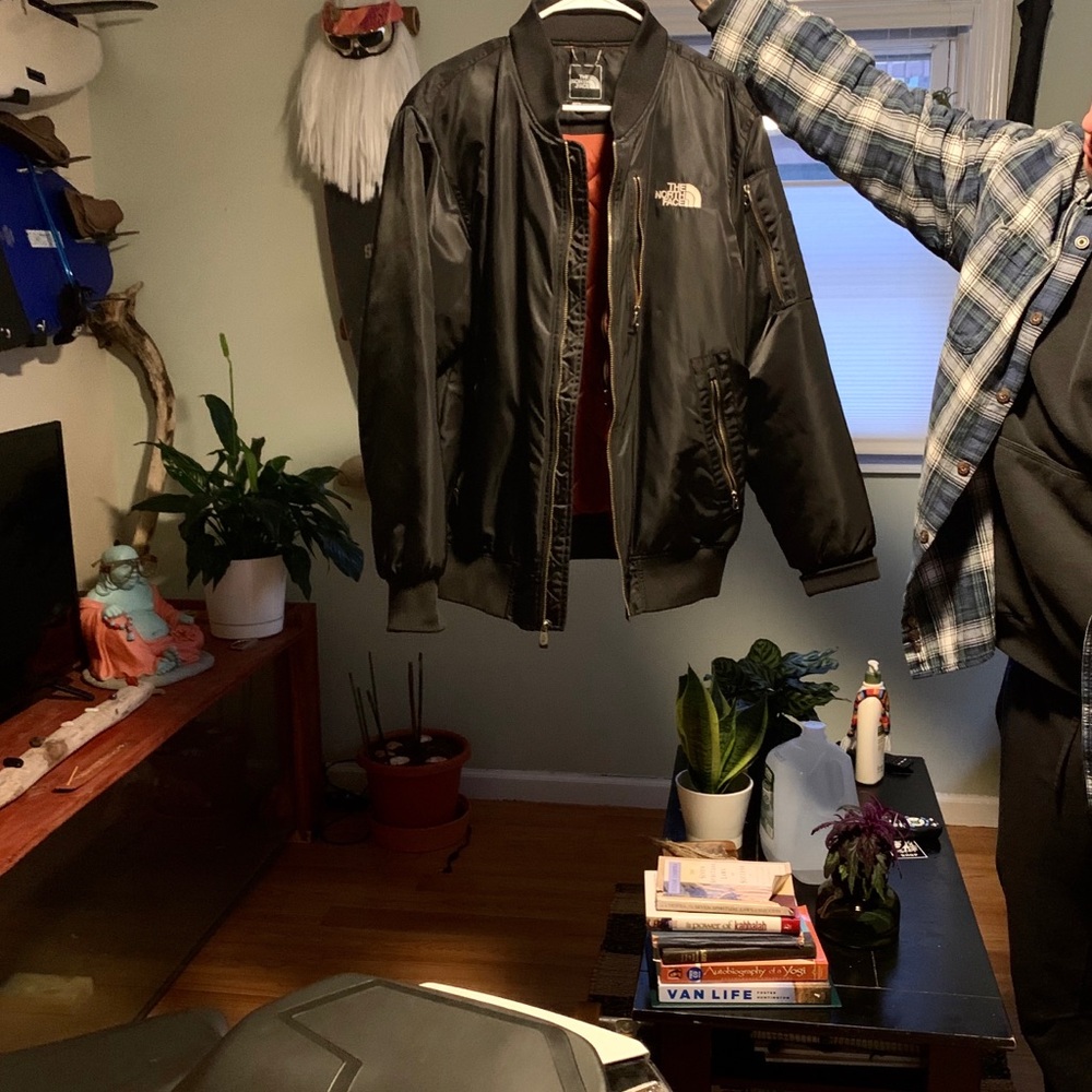 *SOLD* THE NORTH FACE BOMBER JACKET